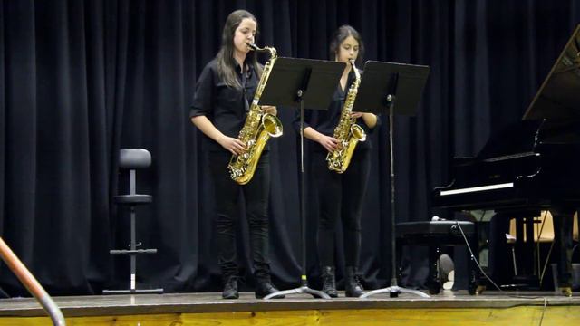 Saxophone duet - The Late Late Blues and Contraflow by James Rae смотреть онлайн