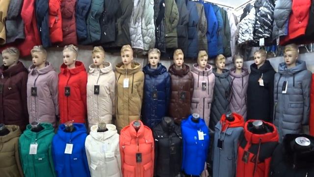 Суйфэньхэ 2023 год. универмаг "Цин Юнь" ( 1 этаж) & шапки у "ГАЛИ" смотреть онлайн