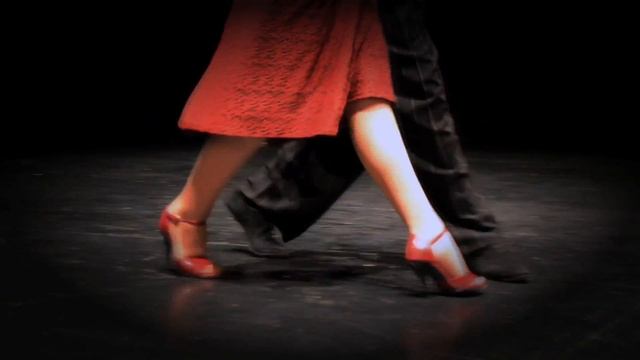 "Gallo Ciego" - Sebastian Ovejero & Marie Quilly (vídeoclip) смотреть онлайн