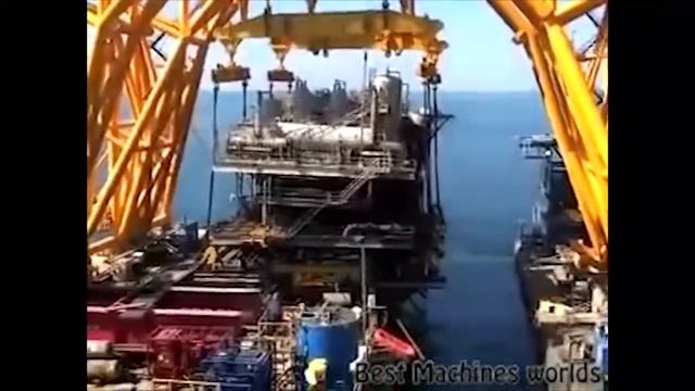 Кран для демонтирования нефтяных платформ Crane for dismantling of oil platforms смотреть онлайн