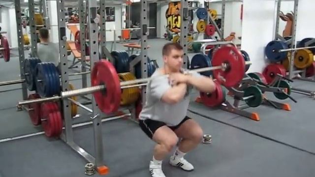 Приседания со штангой на груди смотреть онлайн