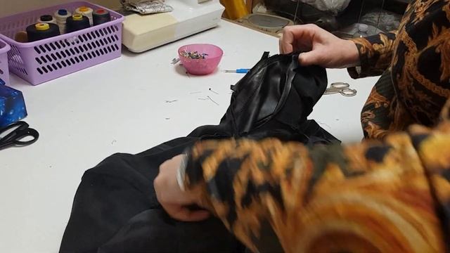 Протёртый воротник на куртке из искусственной кожи! Всего одна хитрость и будет как новый!!! смотреть онлайн