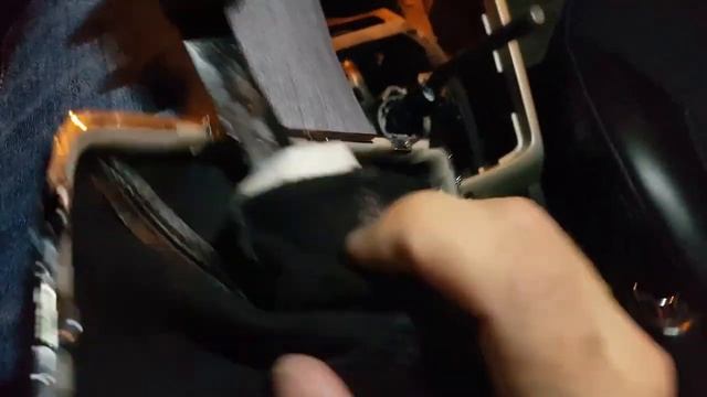 Opel Astra H снятие и установка чехла кулисы МКПП