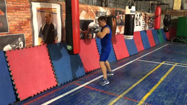 Бокс. Левый боковой на скачке. смотреть онлайн