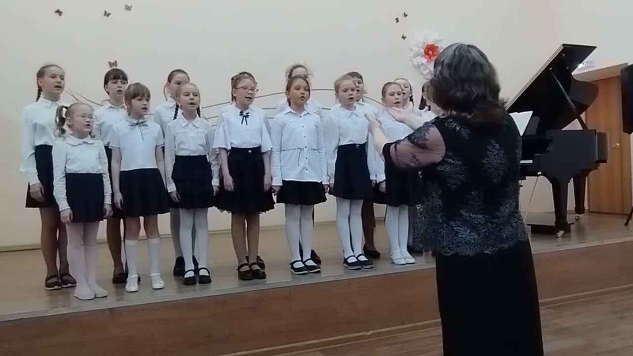 Общешкольный младший хор "Звуки радуги" муз. Г.Гладкова, сл.Ю.Энтина "Родина" смотреть онлайн