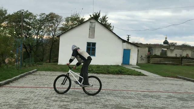 ХОТЕЛ СДЕЛАТЬ ТРЮК НО... смотреть онлайн