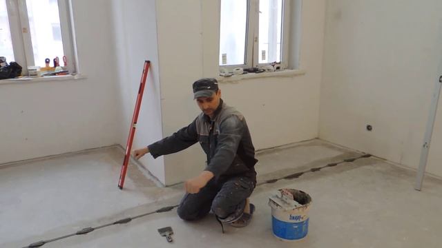 Чем и как залить пол в 6 мм толщиной (и более)? Заливаем ванночками! смотреть онлайн