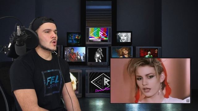 First Time Reaction Robert De Niro's Waiting Bananarama | Dereck Reacts смотреть онлайн