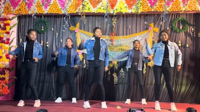मरियम के कोरा में चुनुमुनू नवा गोटिया सदरी गीत डांस❤️ смотреть онлайн