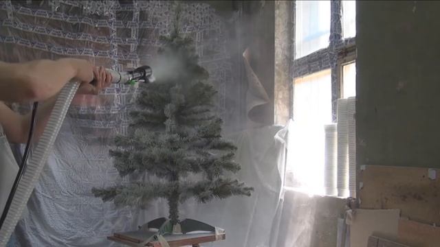 Заснеживание елки. Заснеживатель Флок Сервис. смотреть онлайн