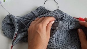 Школьная кофта с баской спицами./МК.