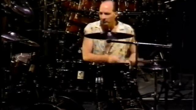 Dobgála '95 BKK - Steve Smith 'Louie Bellson' double bass drum solo смотреть онлайн
