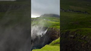 Пение "Мы вечные с тобой, мы вечные..."