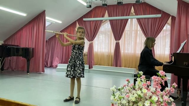 Мария Захарова, 10 лет, флейта. К. Бём "Славянский танец" смотреть онлайн