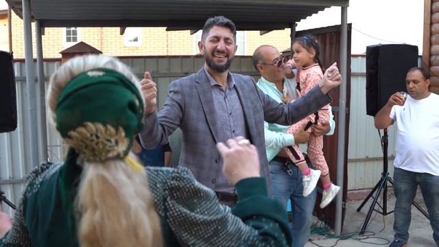 выписка из роддома 28 08 2023 Ева и Авилина Кубинка