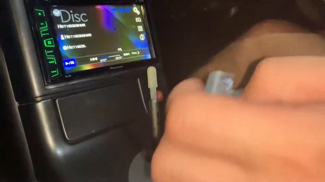 Как снять ручку Акпп на любой машине. В данном случае у нас skyline v35 смотреть онлайн