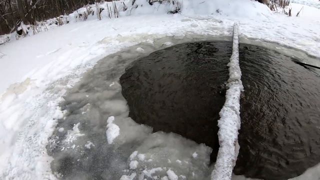 Как дышит рыба зимой / Вездеход / Залив катка смотреть онлайн