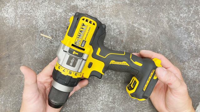 DeWalt Flexvolt Advantage 20V Drill Review - DCD999 - It has the Power! смотреть онлайн