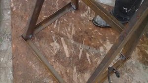 Установка бойлера (водонагревателя) в маленьком помещении, на каркас.