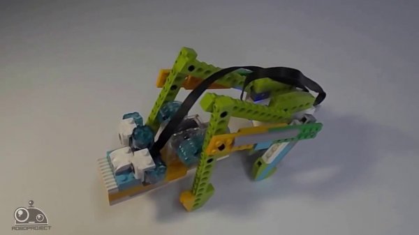Lego Wedo 2.0  - Шагающий робот