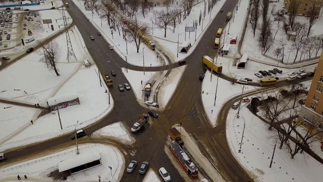 В Киеве на Черниговской прорвало трубу смотреть онлайн