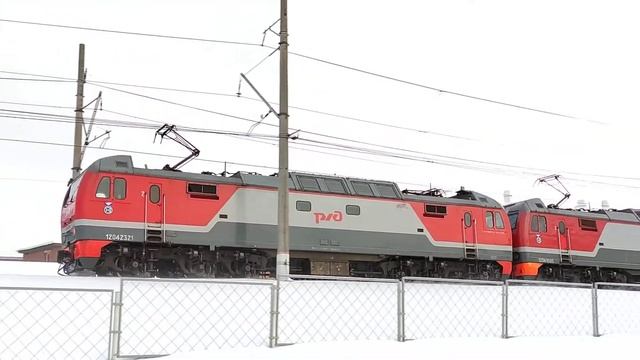 Сплотка электровозов ЭП2К-154 и ЭП2К-240, перегон СПб-Главный - СПб-Тов.-Московский, 10.01.2022г. смотреть онлайн