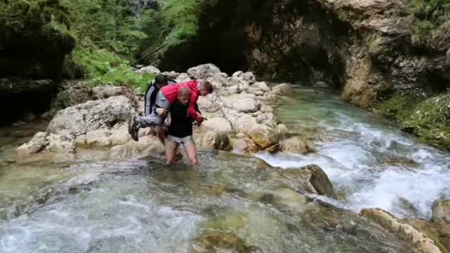 Школа юных альпинистов в Гуамке смотреть онлайн