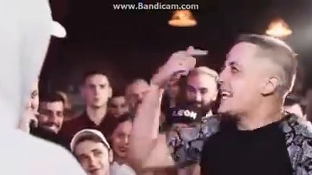 Артем лоик разарвал Галата смотреть онлайн