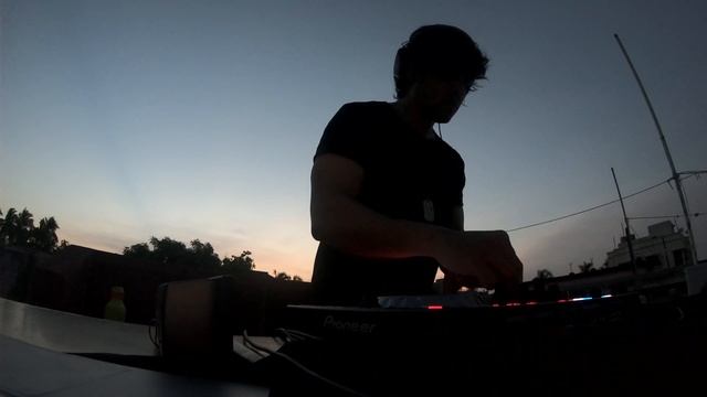 from the roof. (DJ SET) Sunset with melodic house & techno 4K смотреть онлайн