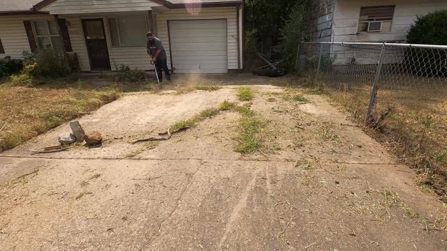 MOWING this OVERGROWN CITY VIOLATION LAWN at NO CHARGE to the HOMEOWNER смотреть онлайн