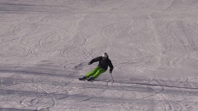 Best Ski Instruction Videos - How To Ski | Carving - Skiing Is a Balance Sport смотреть онлайн