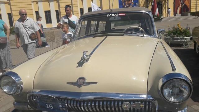 Парад Ретро автомобилей. Крепость.Даугавпилс. Латвия. 01.08.2021. смотреть онлайн