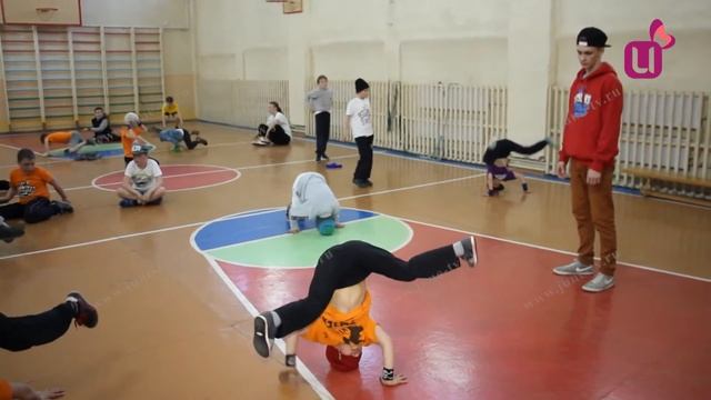 Чемпионы Сибири по брейк-дансу смотреть онлайн