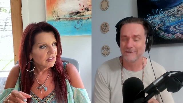 Oracle Decks and Synchronistic Tales: Colette Baron-Reid Shares смотреть онлайн