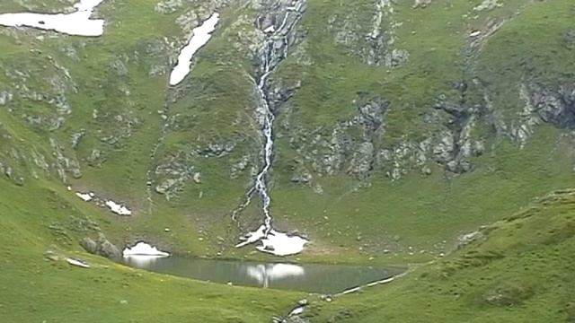 "Встречи у Джуги" ч.2 Альпийские луга, кавказские туры, серны, игры медведей, исток реки Челепси смотреть онлайн