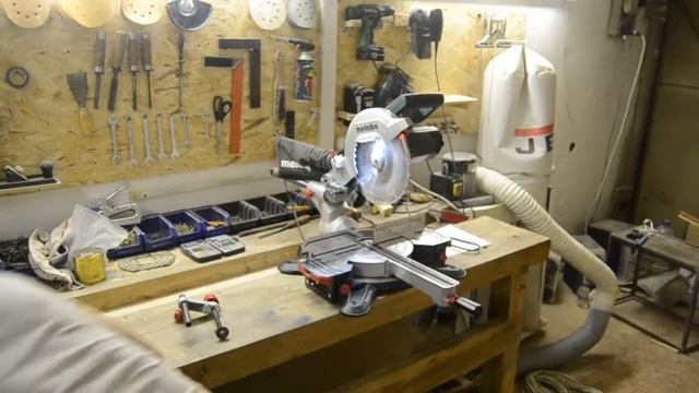 Обзор торцовки Metabo KGS 254 M смотреть онлайн
