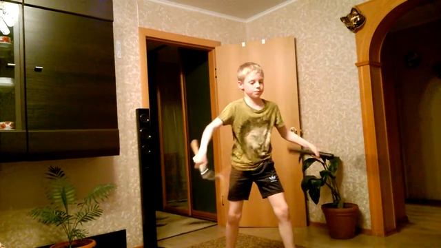 тренировка с нунчаками. смотреть онлайн