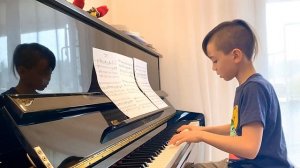El Choclo - Tango / piano practice of Paz Louis (8 years)