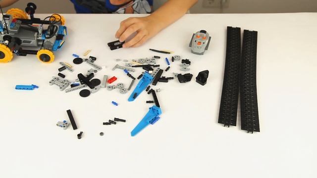 Lego® 42095 Stunt Racer, B-Model Rennwagen смотреть онлайн