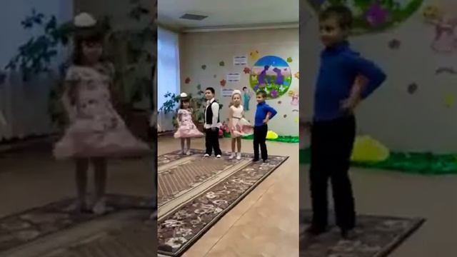 Утренник в детском садике. Частушки :) смотреть онлайн