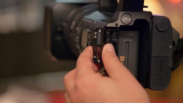 Meet the Sony PXW-Z150 | Sony | 4K Creators смотреть онлайн