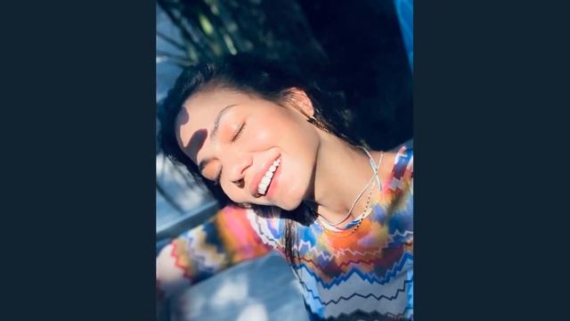 Hande Erçel's Instagram follower count is going to a record! смотреть онлайн