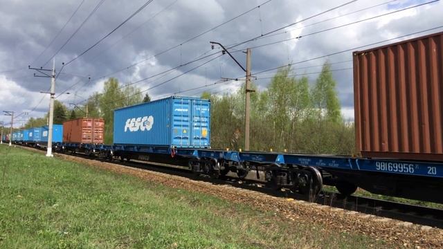 Приветливый! ВЛ11-038 с контейнерным поездом! смотреть онлайн