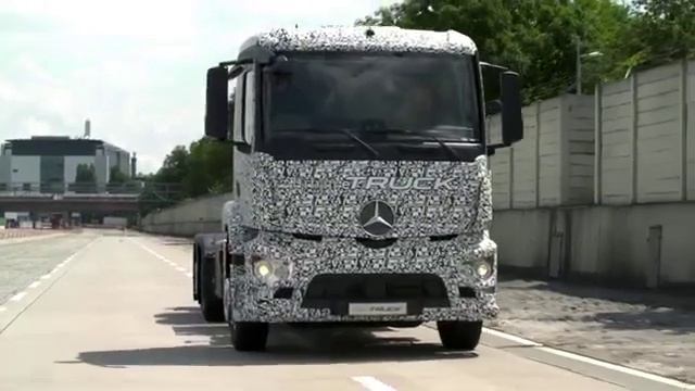 Mercedes-Benz urban e-truck footage смотреть онлайн