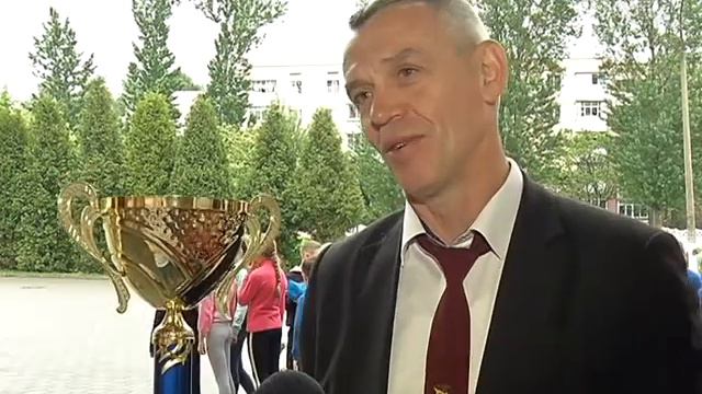 МАЛЫЕ ОЛИМПИЙСКИЕ ИГРЫ смотреть онлайн