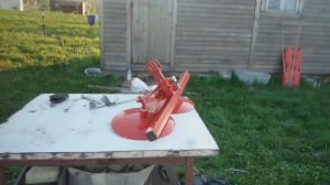 нарезал рядки двухрядным окучником на мотоблоке Нева МБ-2 - мои впечатления..