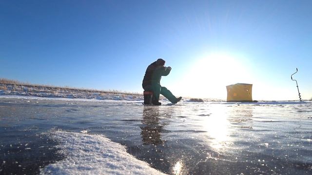 Рыбалка на пойменных озерах (Павлодар, декабрь) смотреть онлайн