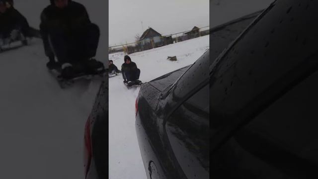 Покатушки на санках за LADA GRANTA смотреть онлайн