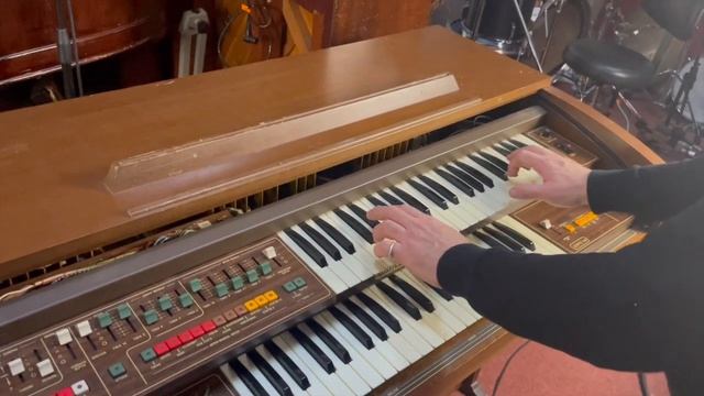 Eminent P275 Organ with Solina String Ensemble built in! смотреть онлайн