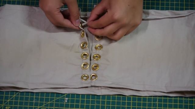 DIY- TRANSFORM BAGGY PANTS INTO CROP TOP AND 3/4 ELASTIC PANTS смотреть онлайн